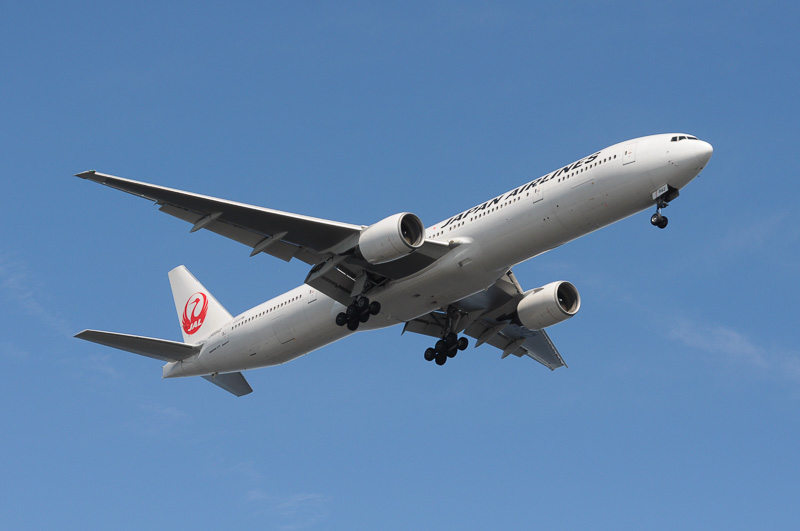 日本航空、パリ路線を減便 16年１～２月１日１往復に