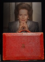 「鉄の女」書類箱、４５００万円＝サッチャー氏ゆかりの品競売－英