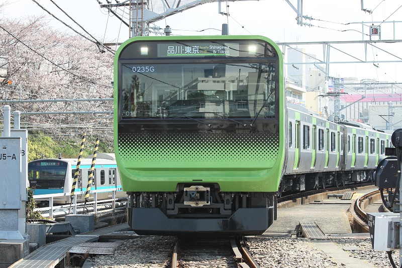 運転打ち切りの山手線新型電車「E235系」、ソフトのバグで電車が止まる時代に