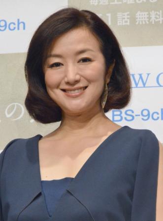 “2ショット掲載”鈴木京香、長谷川博己との交際質問に無言