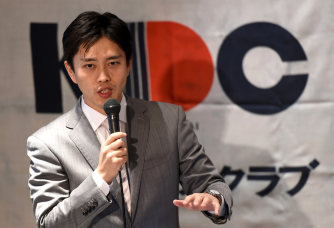 吉村・次期大阪市長が講演、ダブル選敗者に「配慮」
