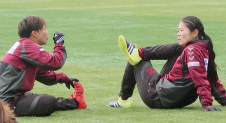 １９日全日本準々決勝 澤も先発でピッチに