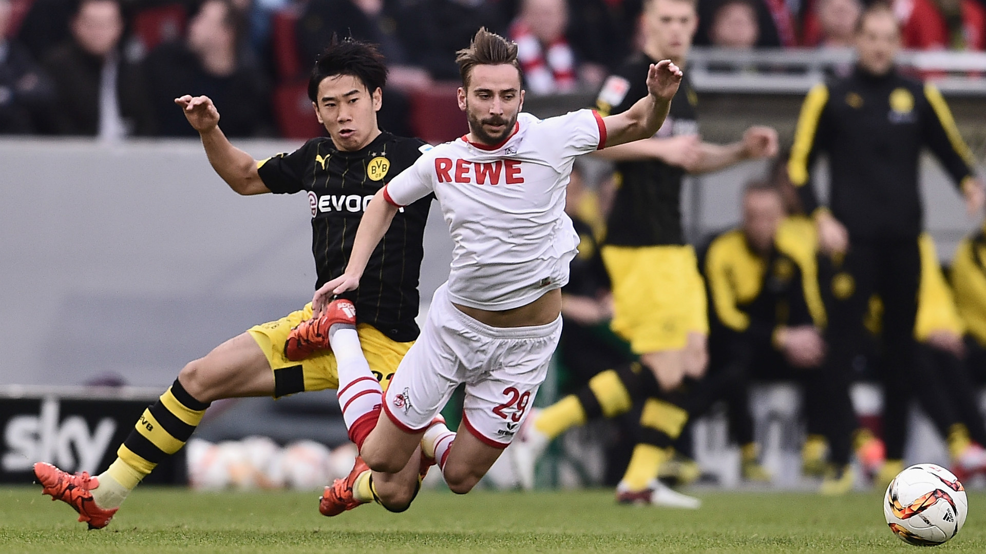 サッカー 岡崎が今シーズン３点目