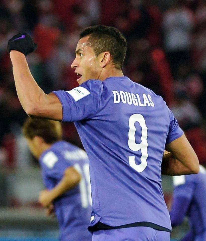 ドウグラス頭で２発！広島逆転、世界の３位に／クラブＷ杯