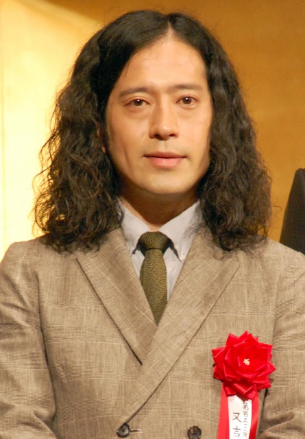 ネットニュース登場回数 ピース又吉戴冠！さしこ陥落、新婚福山躍進