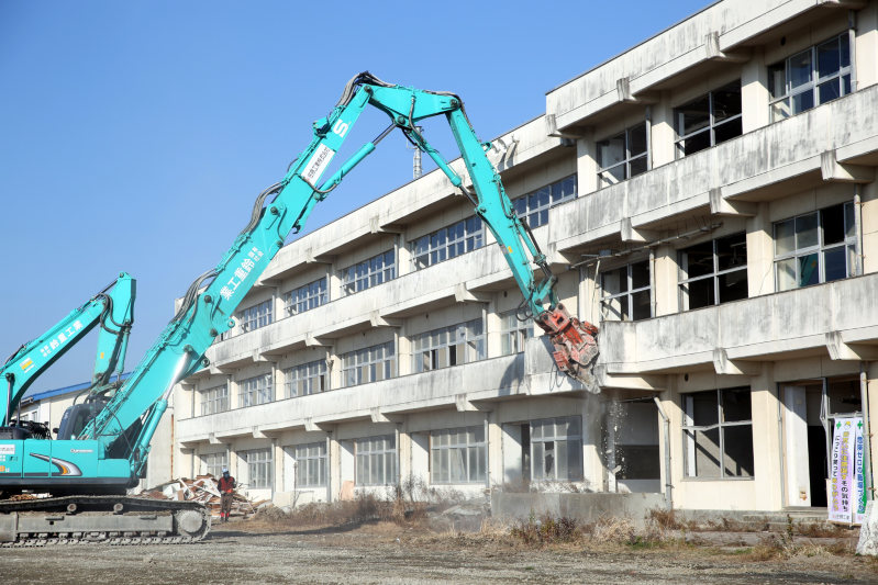 “津波から1000人の生命救う”閖上中校舎の解体開始