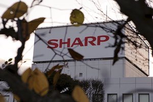 シャープの液晶事業を奪い合い 「日の丸勢vs鴻海」勝負の行方