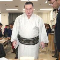 白鵬が優勝回数のギネス世界記録認定を明かす
