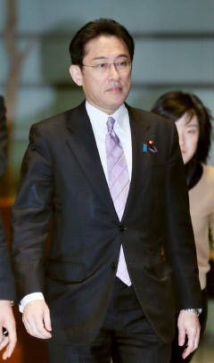 日韓外相、２８日会談＝慰安婦「最終決着」へ協議