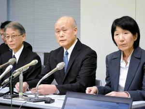 検体取り違え 「考えられないミス」 幹部ら謝罪に終始 ／千葉