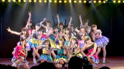 ＡＫＢ48チームＢ公演スタート、指原も応援
