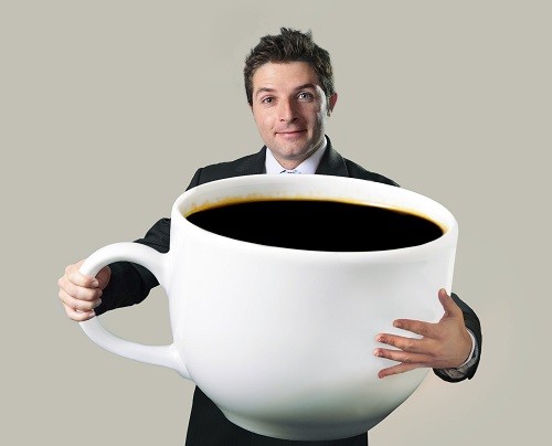 カフェイン過剰摂取の危険なサイン 胸焼けがする、やたら喉が渇く