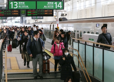 新潟県内でも帰省ラッシュ