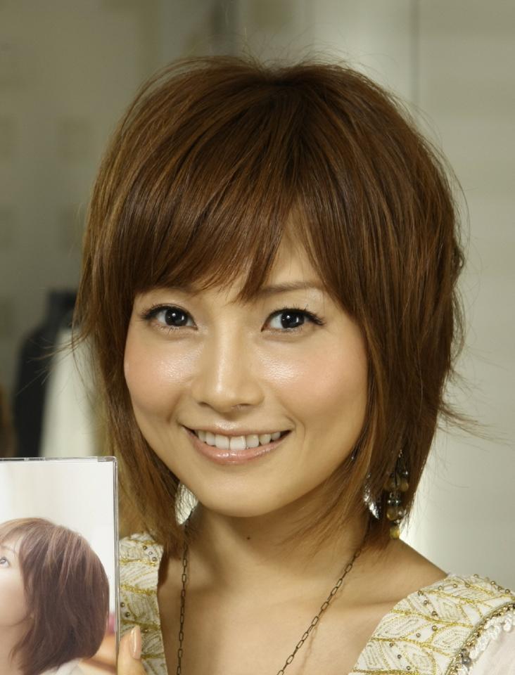 安倍なつみ「良き妻を心がけ…」山崎育三郎と婚姻届
