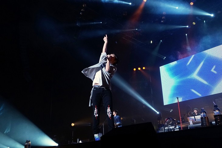 UVERworld、早春のライブスケジュール発表「2016年も走り切る」