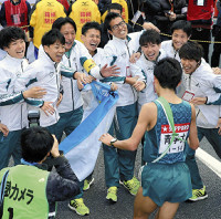 青学V2「学生最強」…箱根駅伝