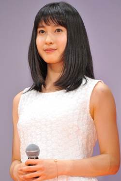 土屋太鳳、紅白衣装に込めた井上真央への&quot;憧れ&quot;「影響を与えてくださった」