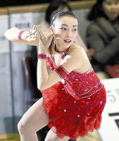 華麗な滑り ファン魅了 2016年01月06日