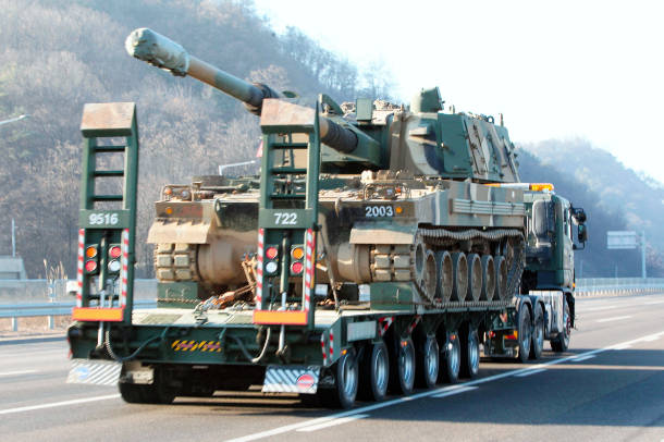 緊張の軍事境界線 韓国が対北宣伝放送を再開