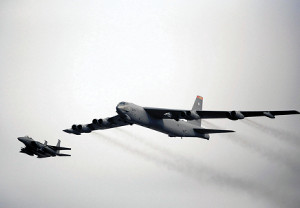 「核には核で」…労働新聞、Ｂ５２飛行を批判 2016年01月11日
