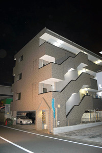 3歳女児放置され死亡=遺棄容疑で母と男逮捕-埼玉県警