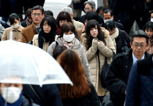 東京都心や横浜で初雪観測 平年より9日遅く