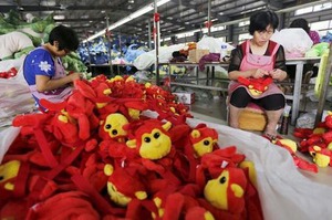焦点：中国製おもちゃ調達もドル建て、人民元取引の実態