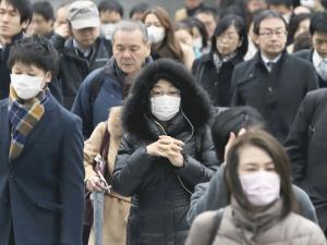 都心・横浜で初雪…厳しい寒さ、13日まで続く 2016年01月12日 10時50分