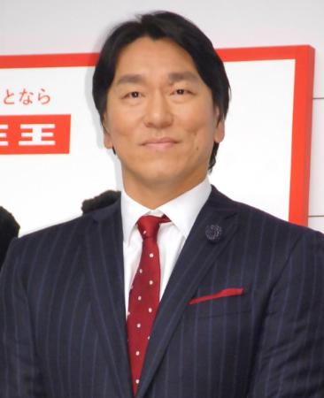 松井秀喜氏、今年の抱負は「進」 “巡回コーチ”で「少しでも力に」