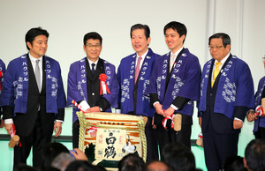 大阪万博、閣議決定を＝松井知事
