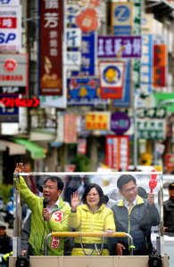 蔡英文氏、初の女性総統有力 台湾総統選、16日投開票