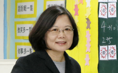 台湾総統に民進党の蔡英文氏 ８年ぶり政権交代