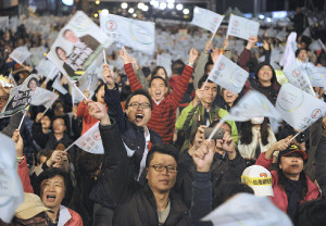 台湾総統選、民進党の蔡英文主席当選…初の女性 2016年01月16日 22時03分