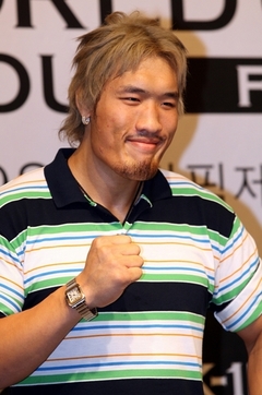 格闘家のチェ・ホンマン氏に有罪