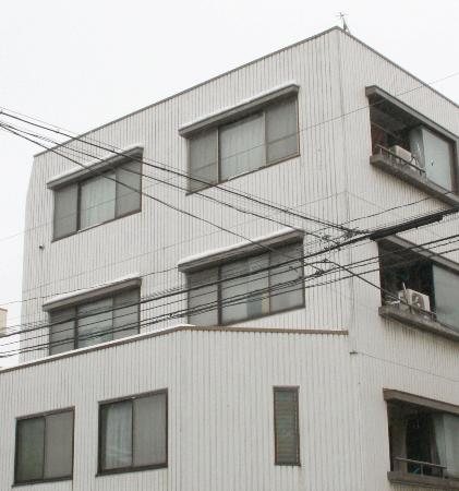 容疑者の拠点を家宅捜索 警視庁