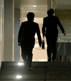 「息子を長く心に留めて」 バス事故犠牲の田原さん通夜