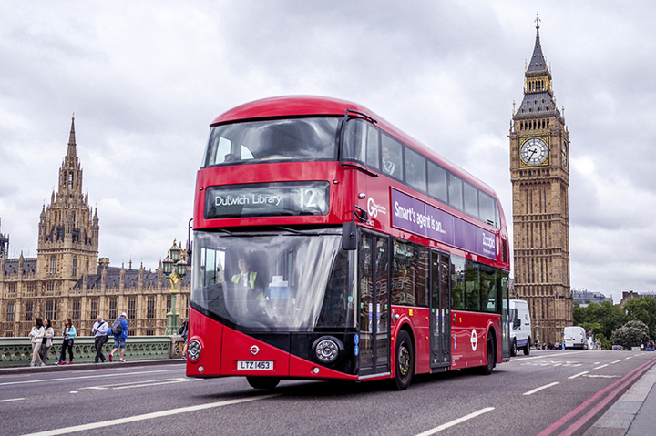 富豪上位62人総資産、下位の36億人分と同じ 2016年01月19日 10時14分