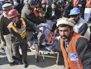 パキスタンで武装集団が大学襲撃、20人死亡