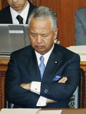 甘利氏事務所、３００万円「返した」 支持者らに説明