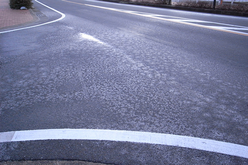 レンタカーで下呂温泉に…中国籍の男女が死傷 路面凍結