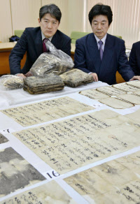 書状33通 「信長の時代のように甘くない」 重臣に指示や叱責