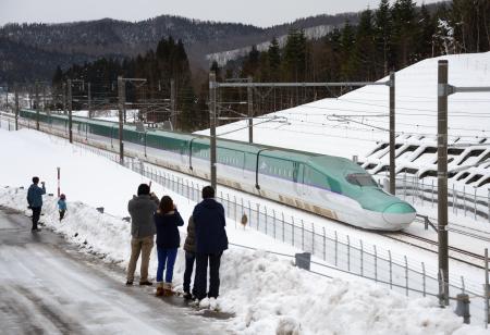 北海道新幹線 開業直後とGW16往復に 2016年01月23日