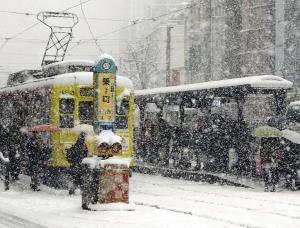 九州の平地も積雪観測、暴風雪など警戒呼び掛け 2016年01月24日 13時43分