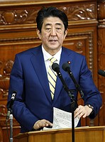 甘利氏は調査、説明を=安倍首相「任命する責任ある」−衆院代表質問