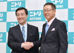 ニトリHD、脱・創業者経営へ分担 似鳥氏は海外に注力