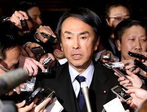 安倍政権大打撃！甘利経済再生相、現金100万円授受認め突然辞任