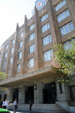 政治活動「校内禁止」の校則可能 - 選挙権１８歳以上でＱＡ集