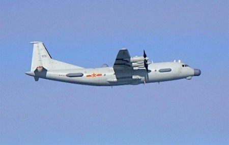 中国軍２機が往復飛行 領空侵犯なし