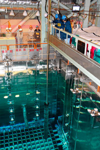 高浜４号機で燃料装填開始 今月下旬に再稼働