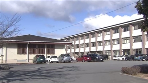 中学男性教諭、ライターで生徒の髪の毛焦がす 2016年02月02日 14時08分